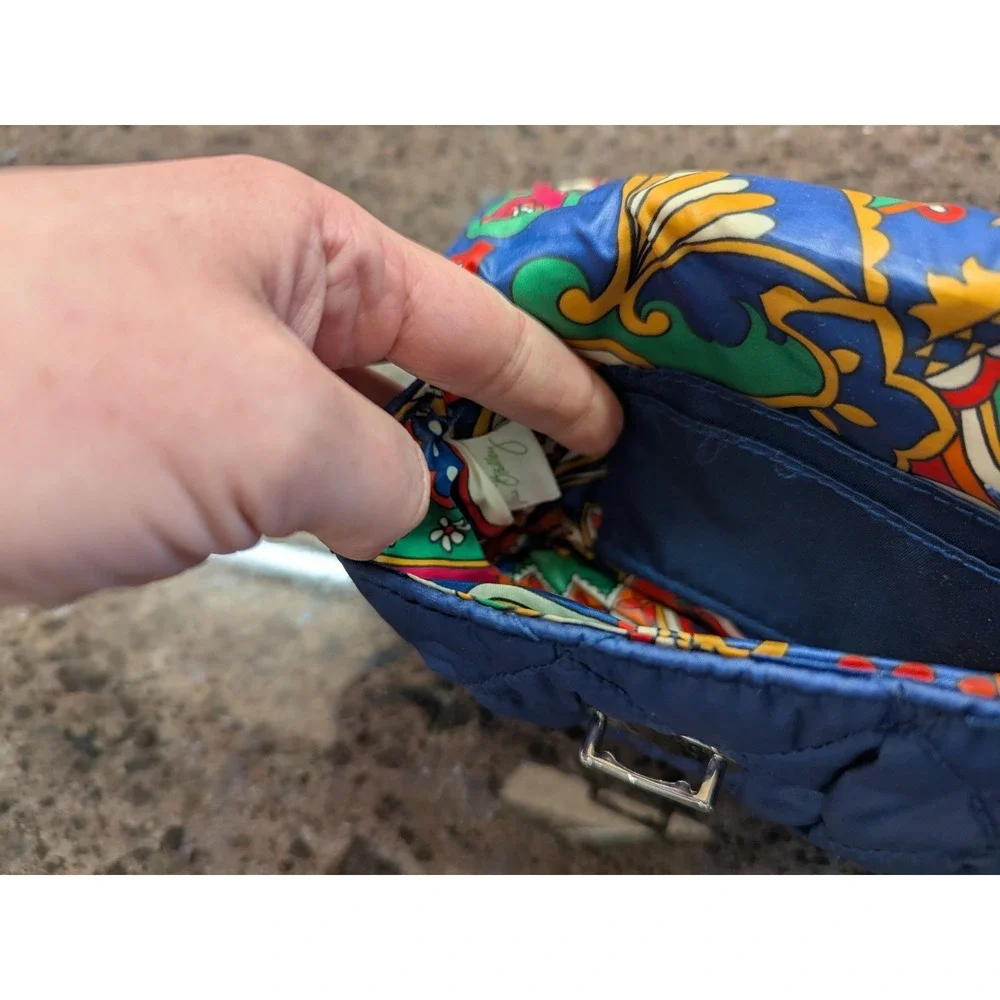 Small Vera Bradley Puffy‎ Wristlet Wallet Navy Blue Silver Retro Inside Purse - Picture 6 of 11